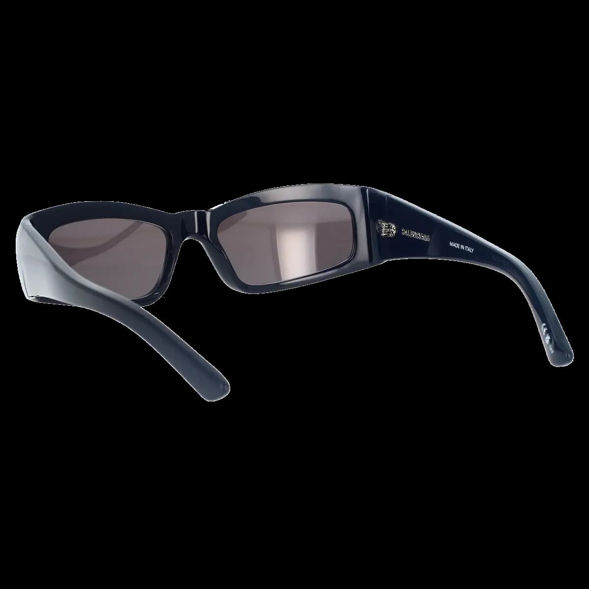 product-889652416946-3