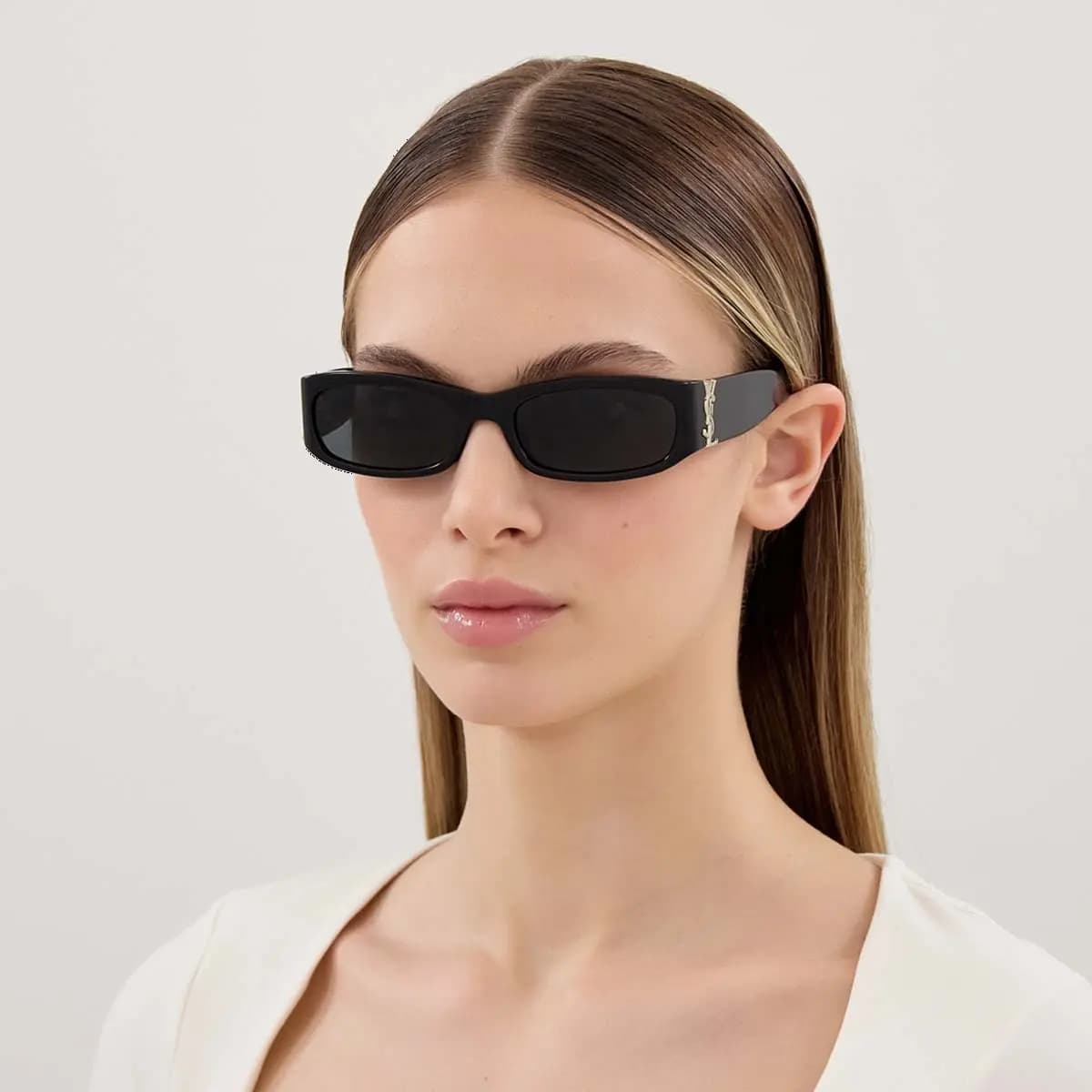 product-889652606118-3